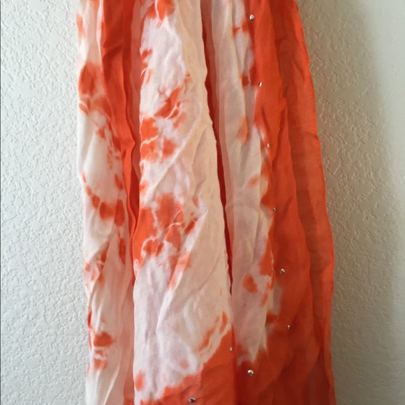 INC pretty orange and white scarf with fringe NWT - Picture 3 of 4